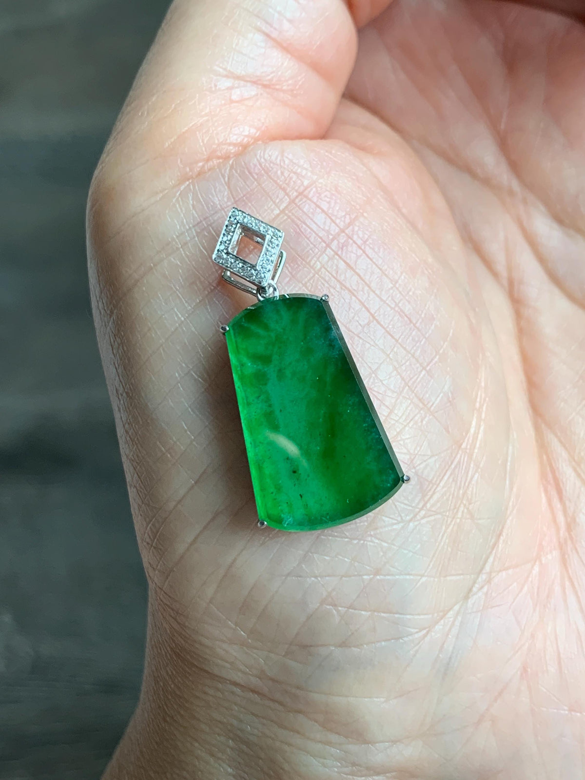 Certified Natural Grade A Guatemalan Icy Translucent Vibrant Green Jade Jadeite Wu Shi Pai Pendant Sterling Silver 3.83g 天然冰危绿翡翠无事牌镶嵌吊坠 1008