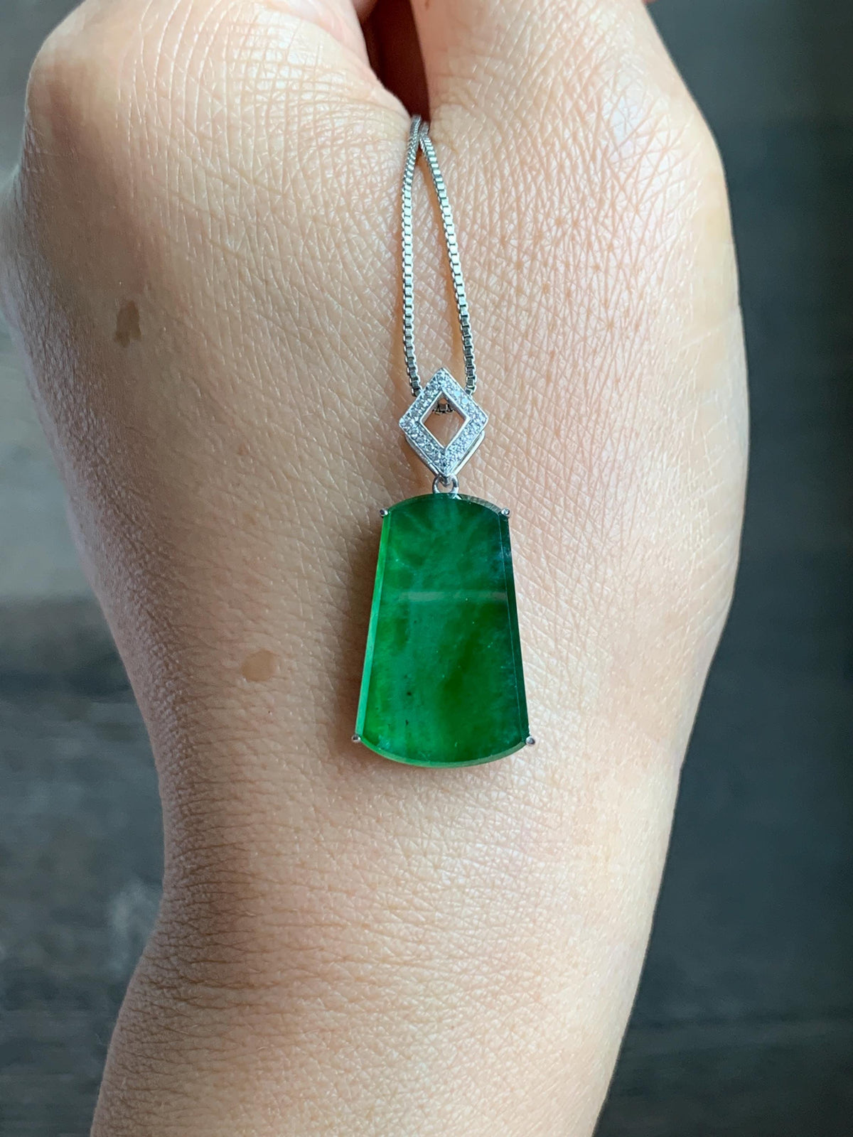 Certified Natural Grade A Guatemalan Icy Translucent Vibrant Green Jade Jadeite Wu Shi Pai Pendant Sterling Silver 3.83g 天然冰危绿翡翠无事牌镶嵌吊坠 1008