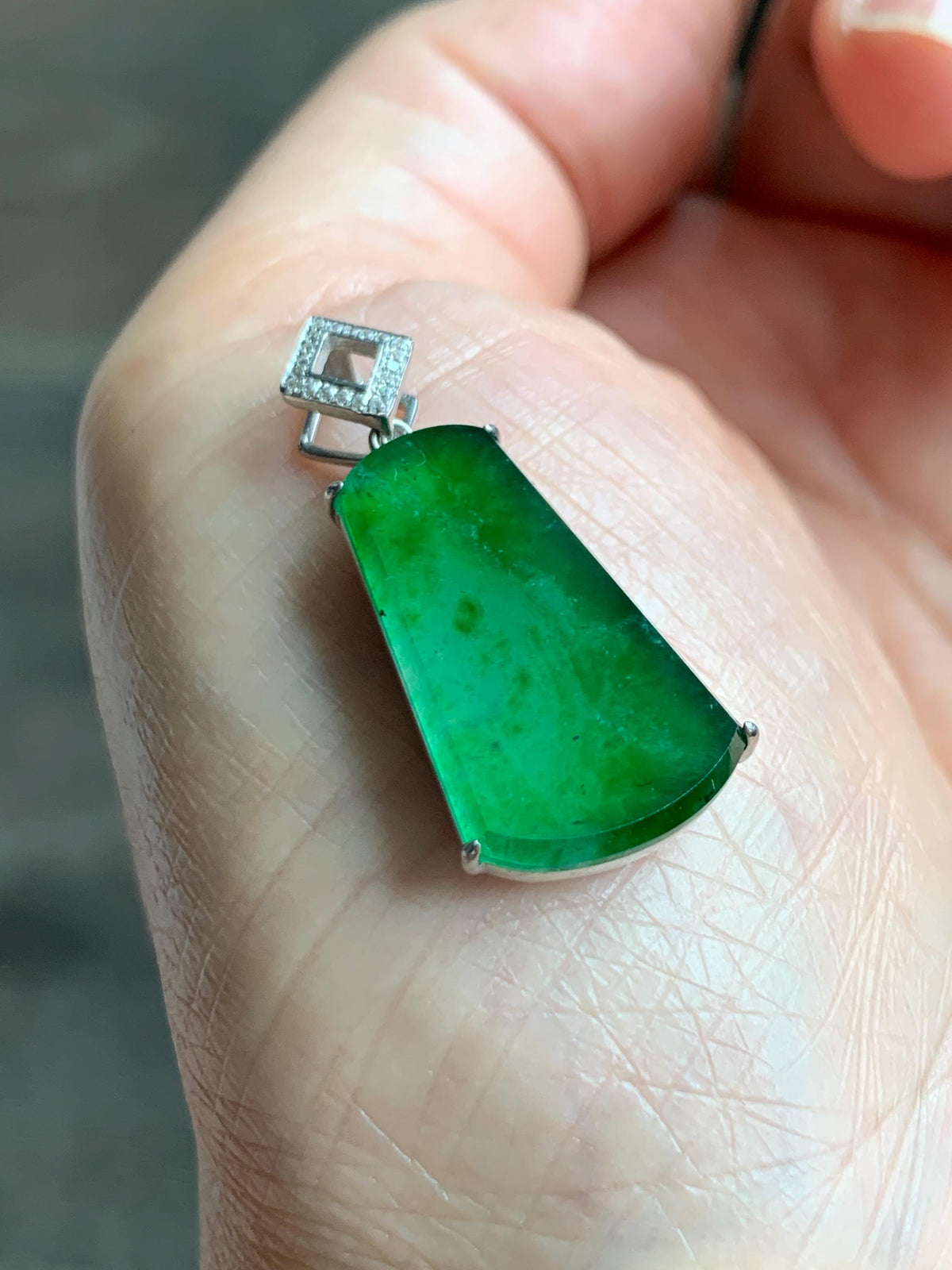 Certified Natural Grade A Guatemalan Icy Translucent Vibrant Green Jade Jadeite Wu Shi Pai Pendant Sterling Silver 3.79g 天然冰危绿翡翠无事牌镶嵌吊坠 1007