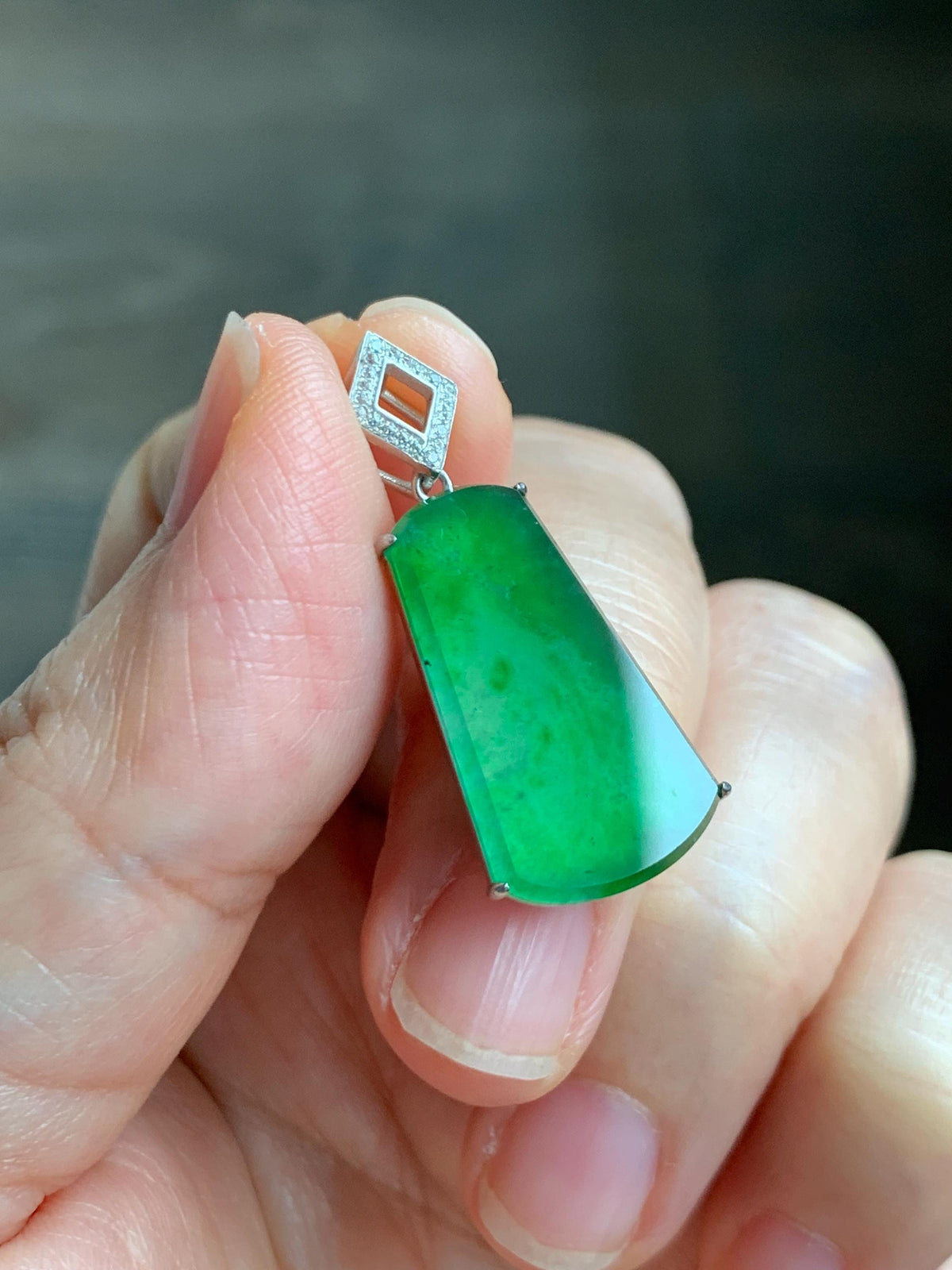 Certified Natural Grade A Guatemalan Icy Translucent Vibrant Green Jade Jadeite Wu Shi Pai Pendant Sterling Silver 3.79g 天然冰危绿翡翠无事牌镶嵌吊坠 1007