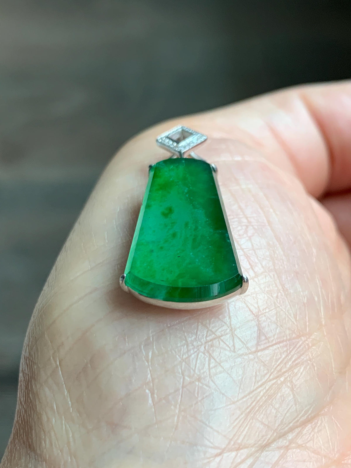 Certified Natural Grade A Guatemalan Icy Translucent Vibrant Green Jade Jadeite Wu Shi Pai Pendant Sterling Silver 3.79g 天然冰危绿翡翠无事牌镶嵌吊坠 1007