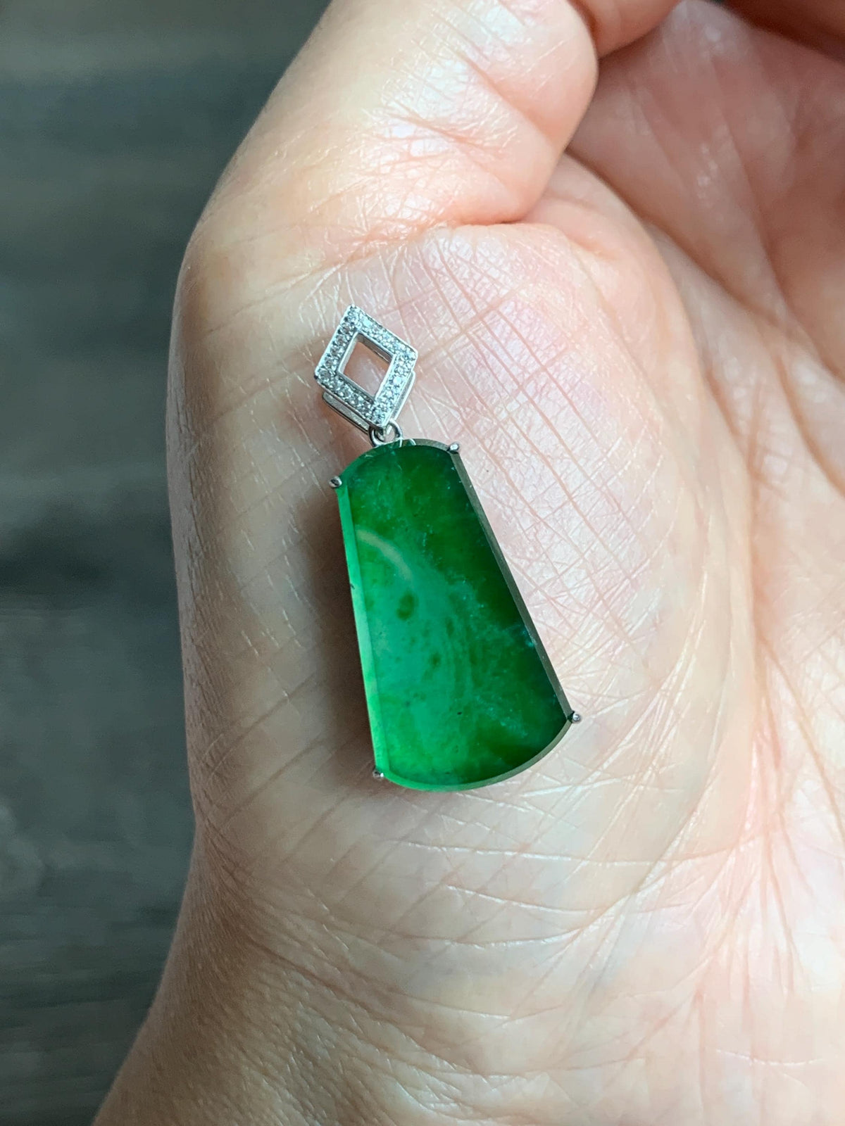 Certified Natural Grade A Guatemalan Icy Translucent Vibrant Green Jade Jadeite Wu Shi Pai Pendant Sterling Silver 3.79g 天然冰危绿翡翠无事牌镶嵌吊坠 1007