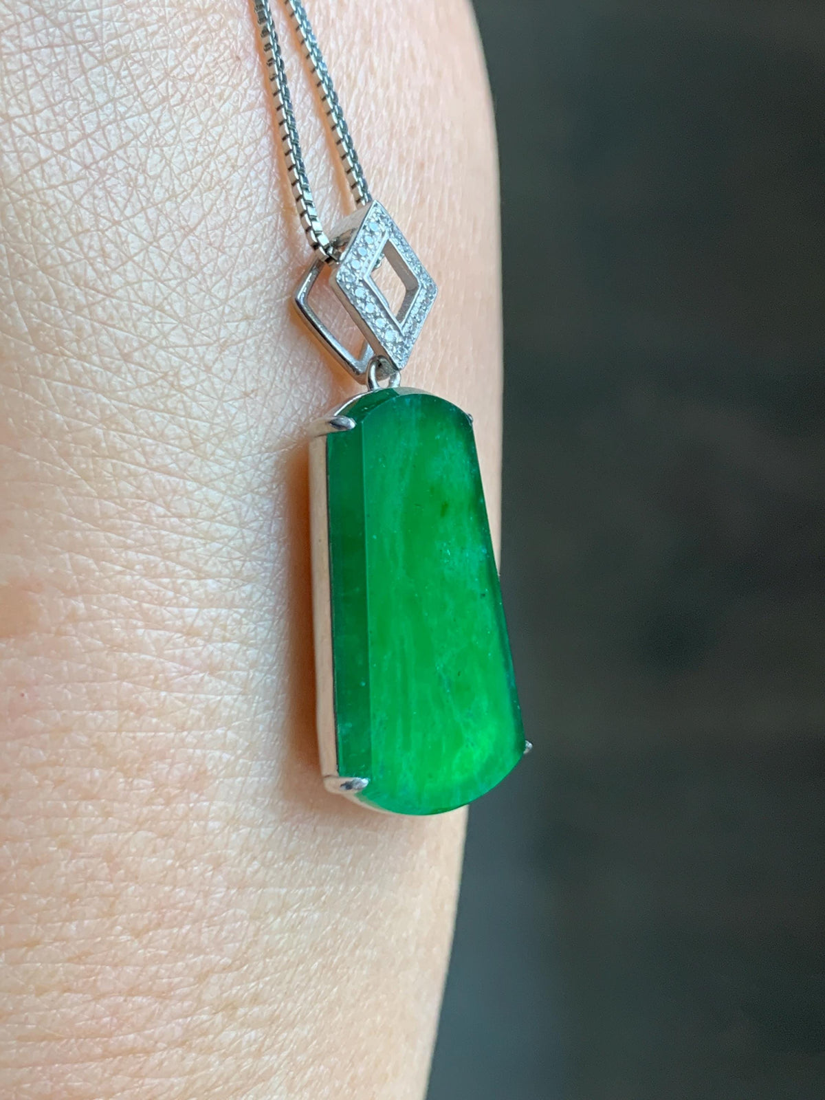 Certified Natural Grade A Guatemalan Icy Translucent Vibrant Green Jade Jadeite Wu Shi Pai Pendant Sterling Silver 3.62g 天然冰危绿翡翠无事牌镶嵌吊坠 1006
