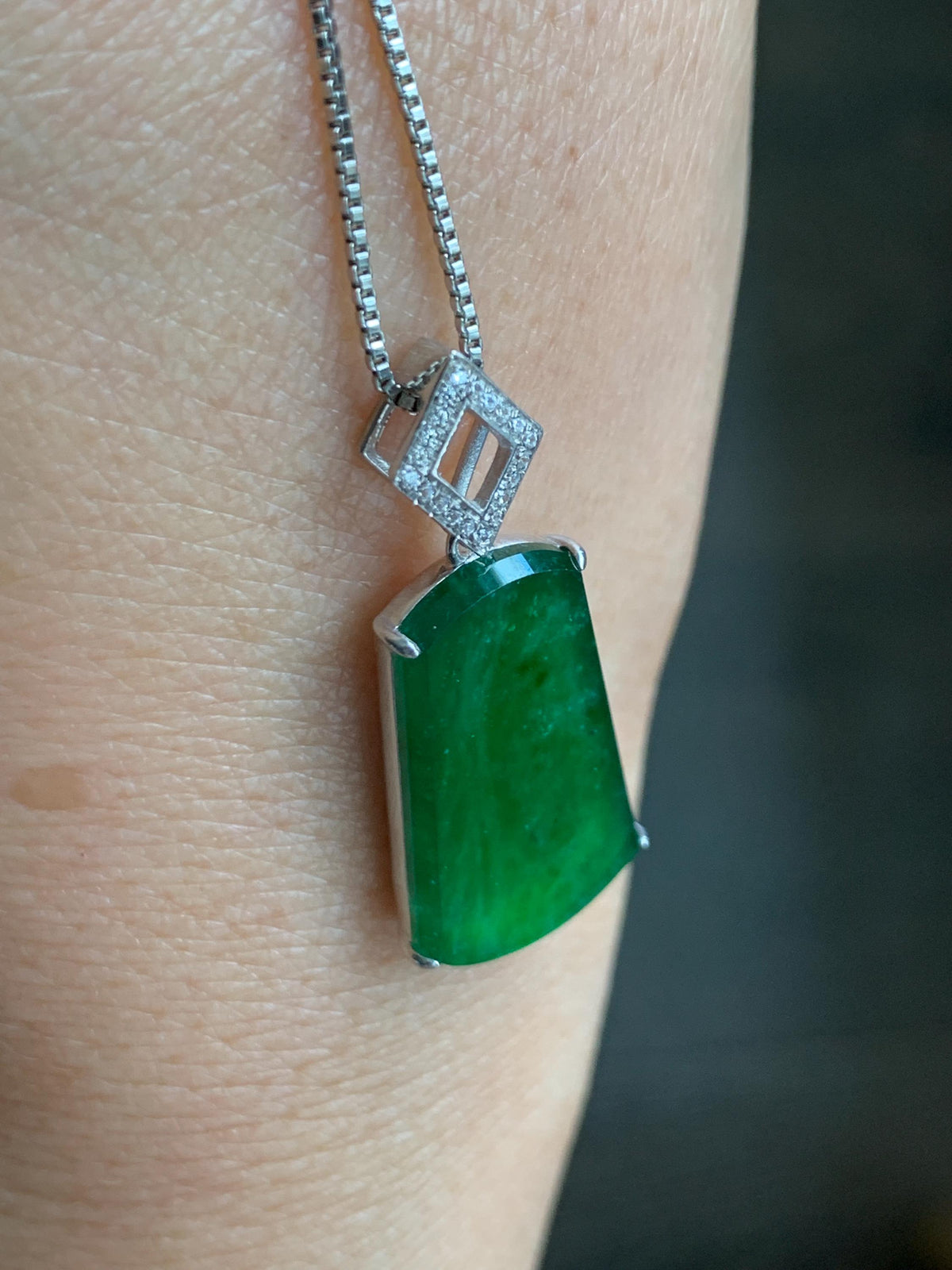 Certified Natural Grade A Guatemalan Icy Translucent Vibrant Green Jade Jadeite Wu Shi Pai Pendant Sterling Silver 3.62g 天然冰危绿翡翠无事牌镶嵌吊坠 1006