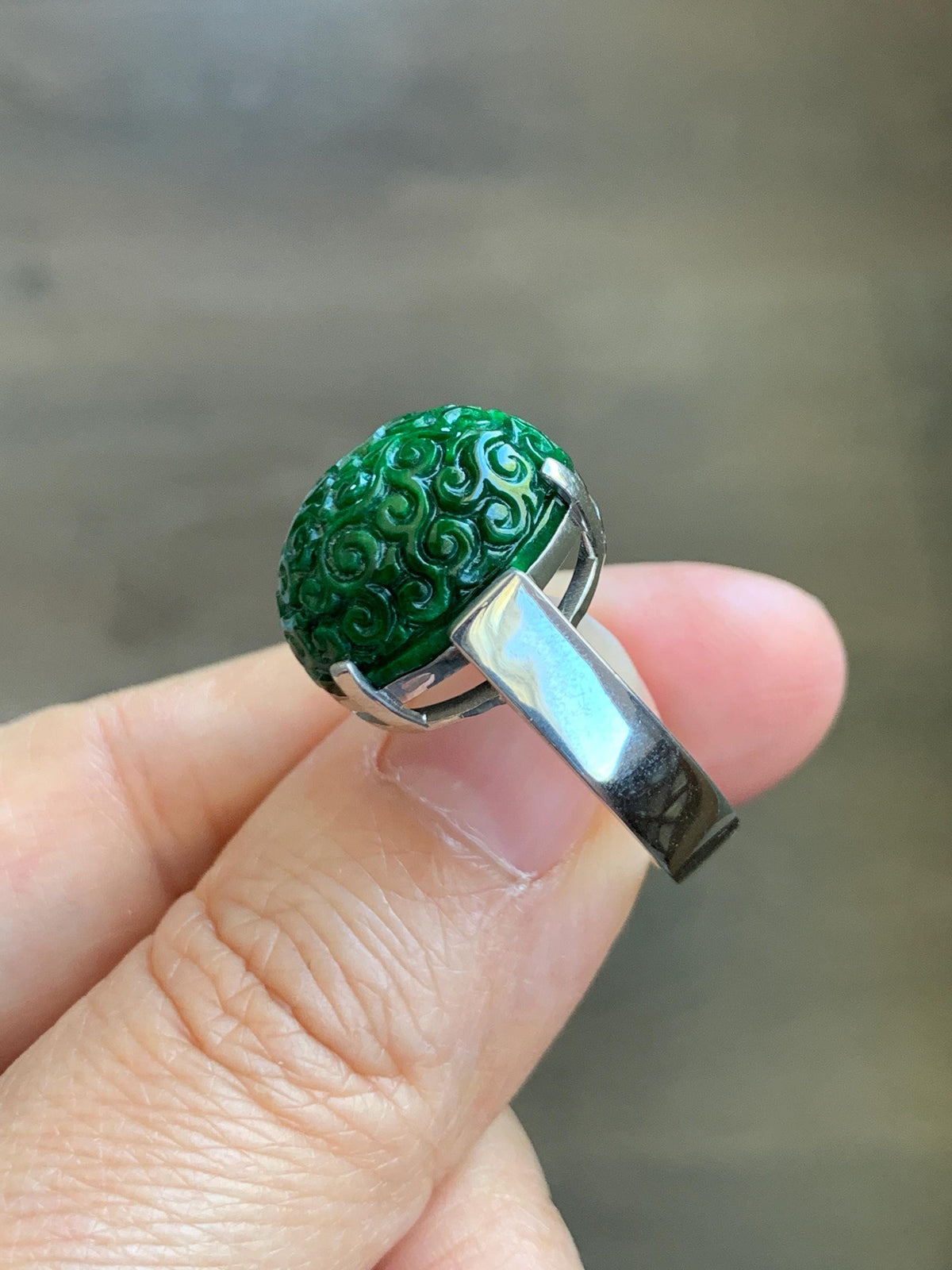 Certified Natural Grade A Icy Intense Green Hua Qing Jade Jadeite Engraved Large Oval Ring Size 7.25 US 9.41g 天然满绿花青翡翠仿古雕大蛋面戒指 1020
