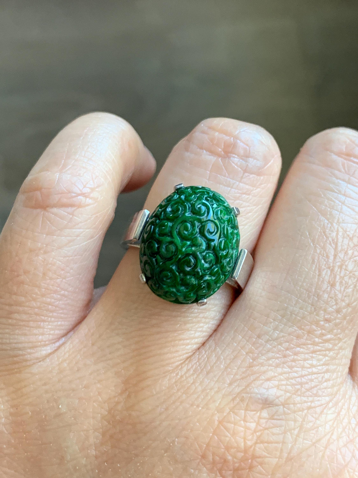 Certified Natural Grade A Icy Intense Green Hua Qing Jade Jadeite Engraved Large Oval Ring Size 7.25 US 9.41g 天然满绿花青翡翠仿古雕大蛋面戒指 1020