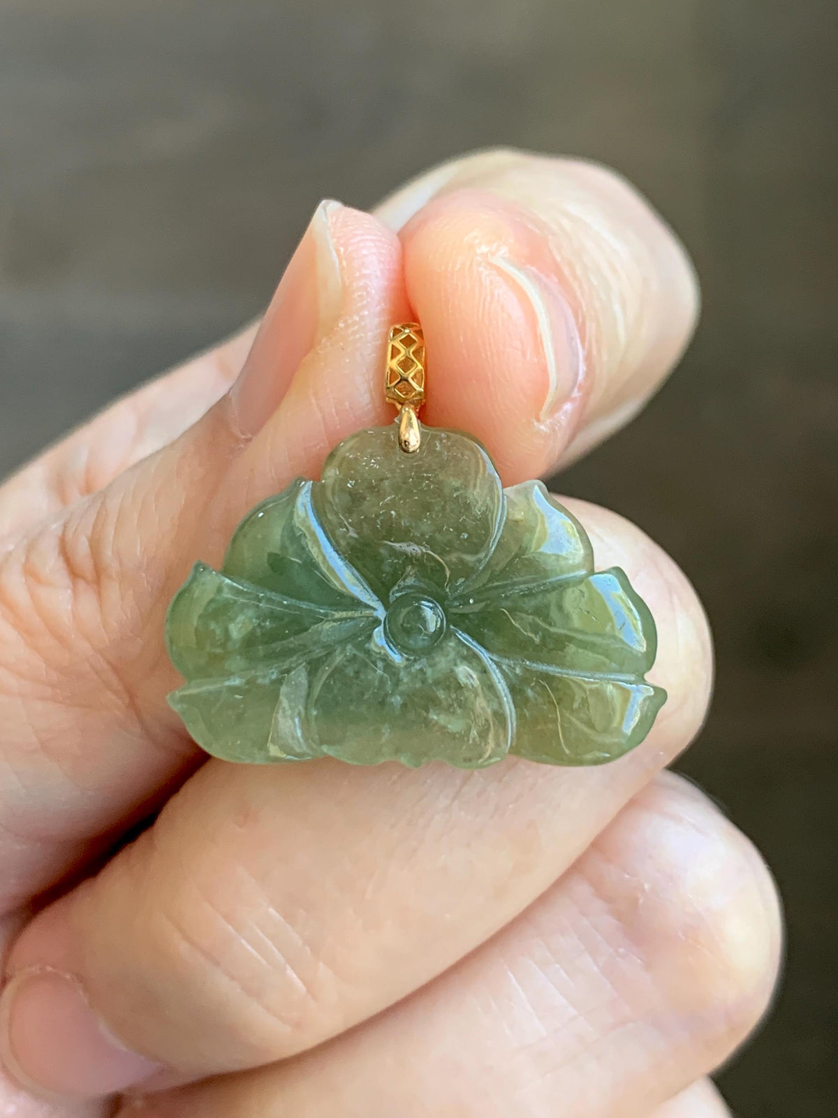 Natural Grade A Icy Translucent Yellowish Green Bicolored Jade Jadeite Lotus Flower Pendant 18K Yellow Gold 4g 天然冰茶黄翡翠莲花镶嵌吊坠 MSS180