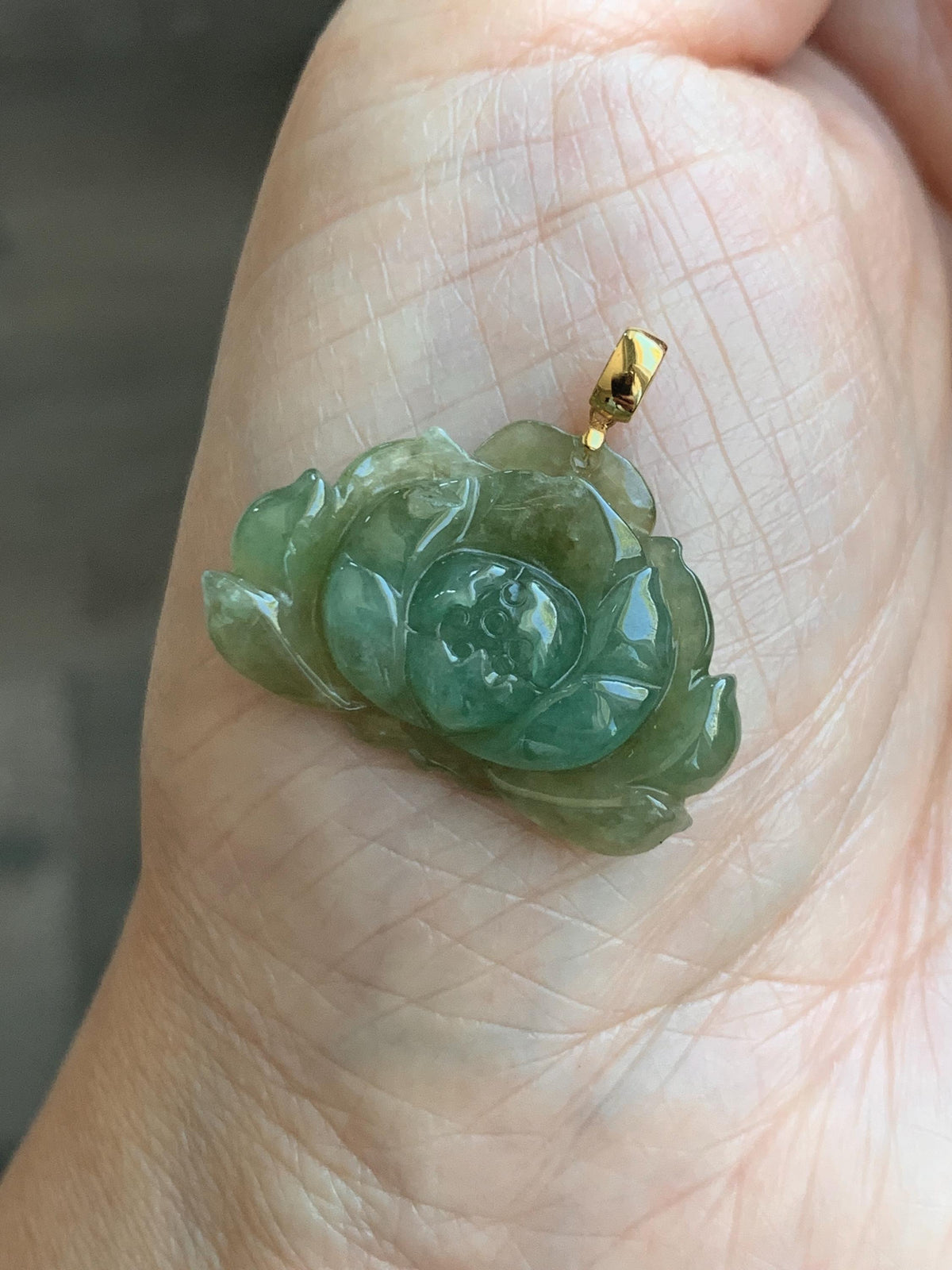 Natural Grade A Icy Translucent Yellowish Green Bicolored Jade Jadeite Lotus Flower Pendant 18K Yellow Gold 4g 天然冰茶黄翡翠莲花镶嵌吊坠 MSS180
