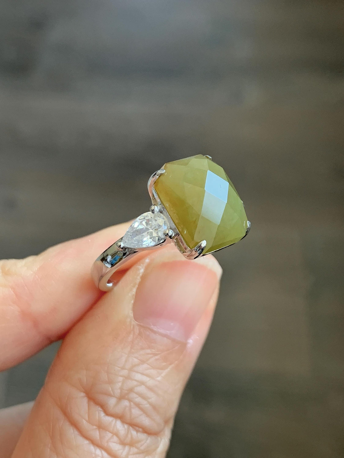 Certified Natural Garde A Icy Translucent Yellowish Olive Green Faceted Jade Jadeite Ring Sterling Silver Size 7.25 US 天然冰茶黄切割面翡翠银镶戒指 1029
