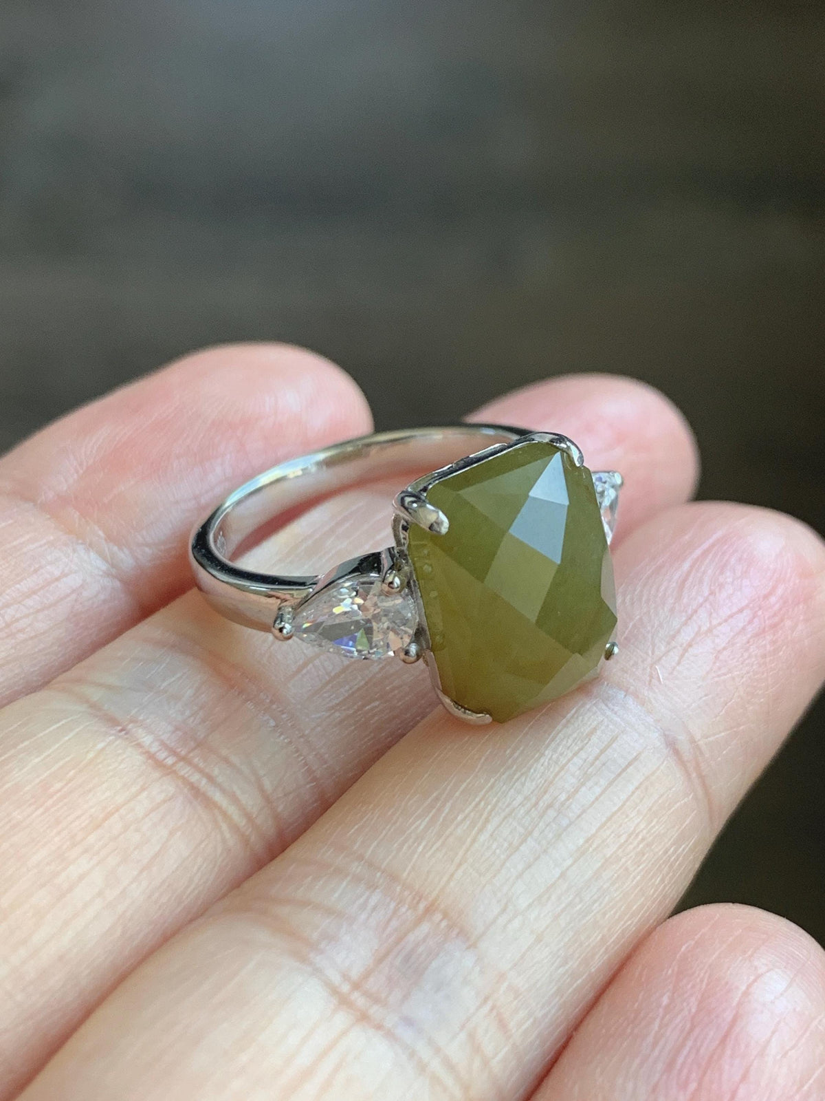 Certified Natural Garde A Icy Translucent Yellowish Olive Green Faceted Jade Jadeite Ring Sterling Silver Size 7.25 US 天然冰茶黄切割面翡翠银镶戒指 1029