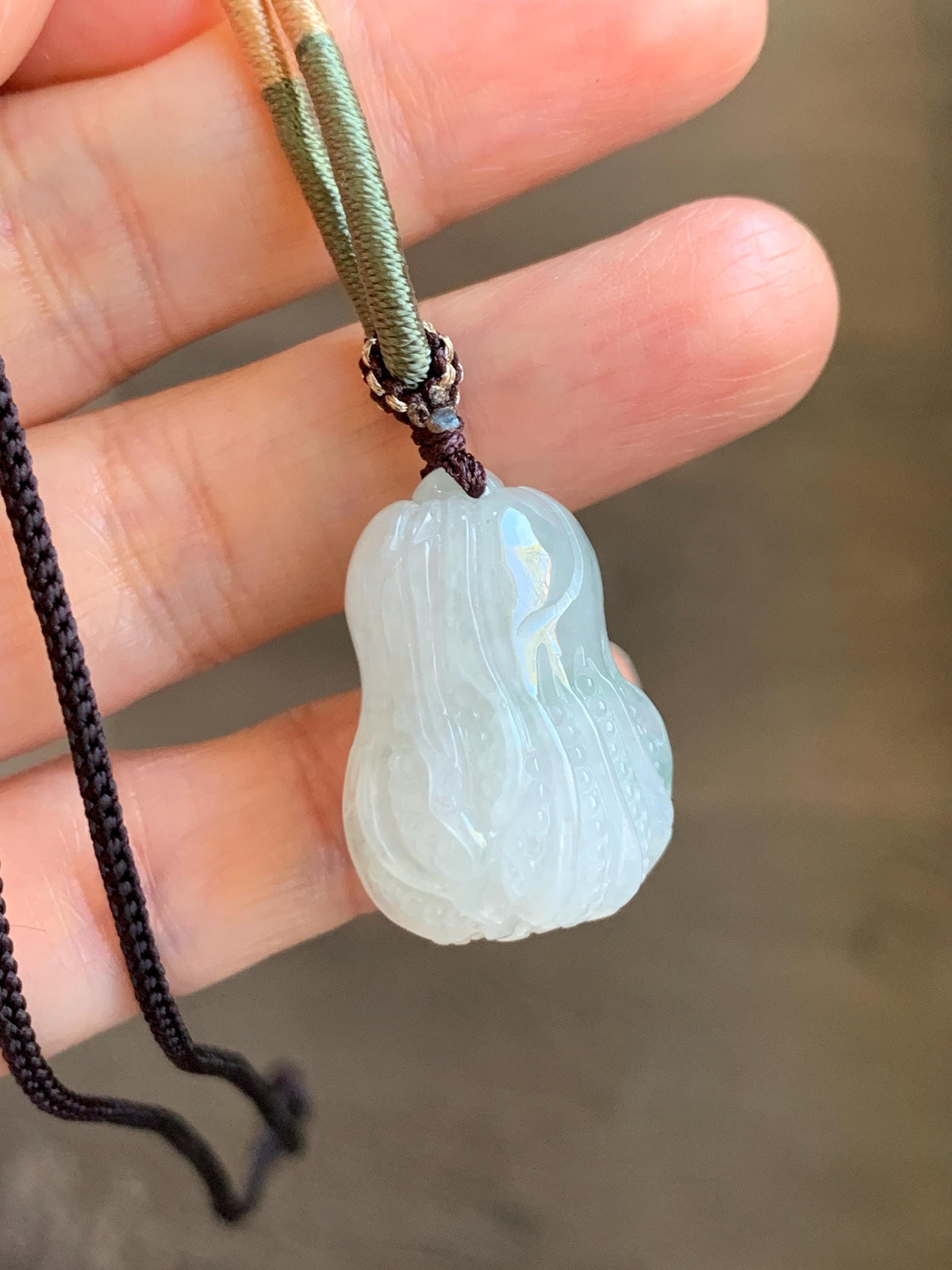 Natural Grade A Icy Translucent Icy White Green Marbled Jade Jadeite Carved Cabbage Pendant Rope Necklace 24” 15g 天然冰胶飘花翡翠白菜百财吊坠 MQB270