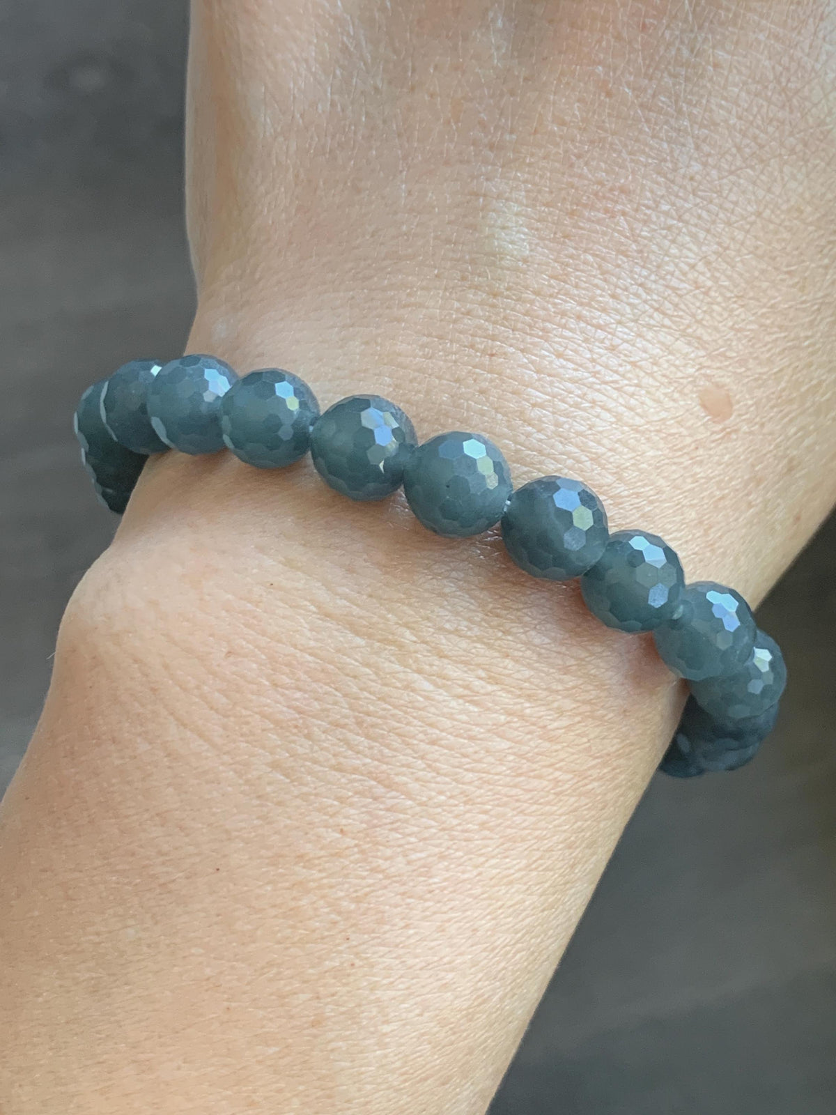 Natural Guatemalan Grade A Icy Translucent Dark Gray Wuji Faceted Jade Jadeite Beaded Bracelet 8mm 7.5" 20g 天然冰危乌鸡翡翠切割面圆珠手串 WQG180A