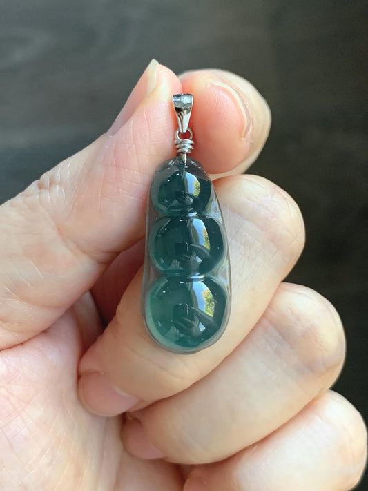 Natural Grade A Guatemalan Icy Translucent Dark Teal Green Jade Jadeite Carved Peapod Pendant Sterling Silver 4g 天然冰危深蓝绿翡翠福豆吊坠 WLD90E