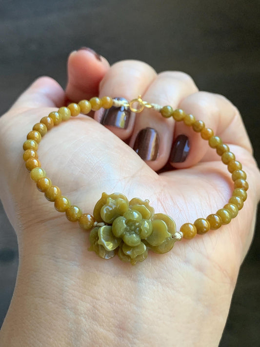 Natural Guatemalan Translucent Rich Yellow Jade Jadeite Lotus Flower Petite Jadeite Beads Beaded Bracelet 6.75” 8g 天然冰危油黄翡翠莲花满黄小圆珠手串 WHH240