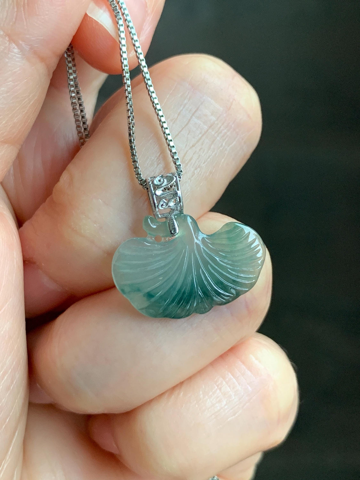 Petite Natural Grade A Icy Highly Translucent Dark Green Marbled Jade Jadeite Ginkgo Leaf Pendant Sterling Silver 天然冰胶飘花翡翠银杏叶迷你吊坠 MYX330A