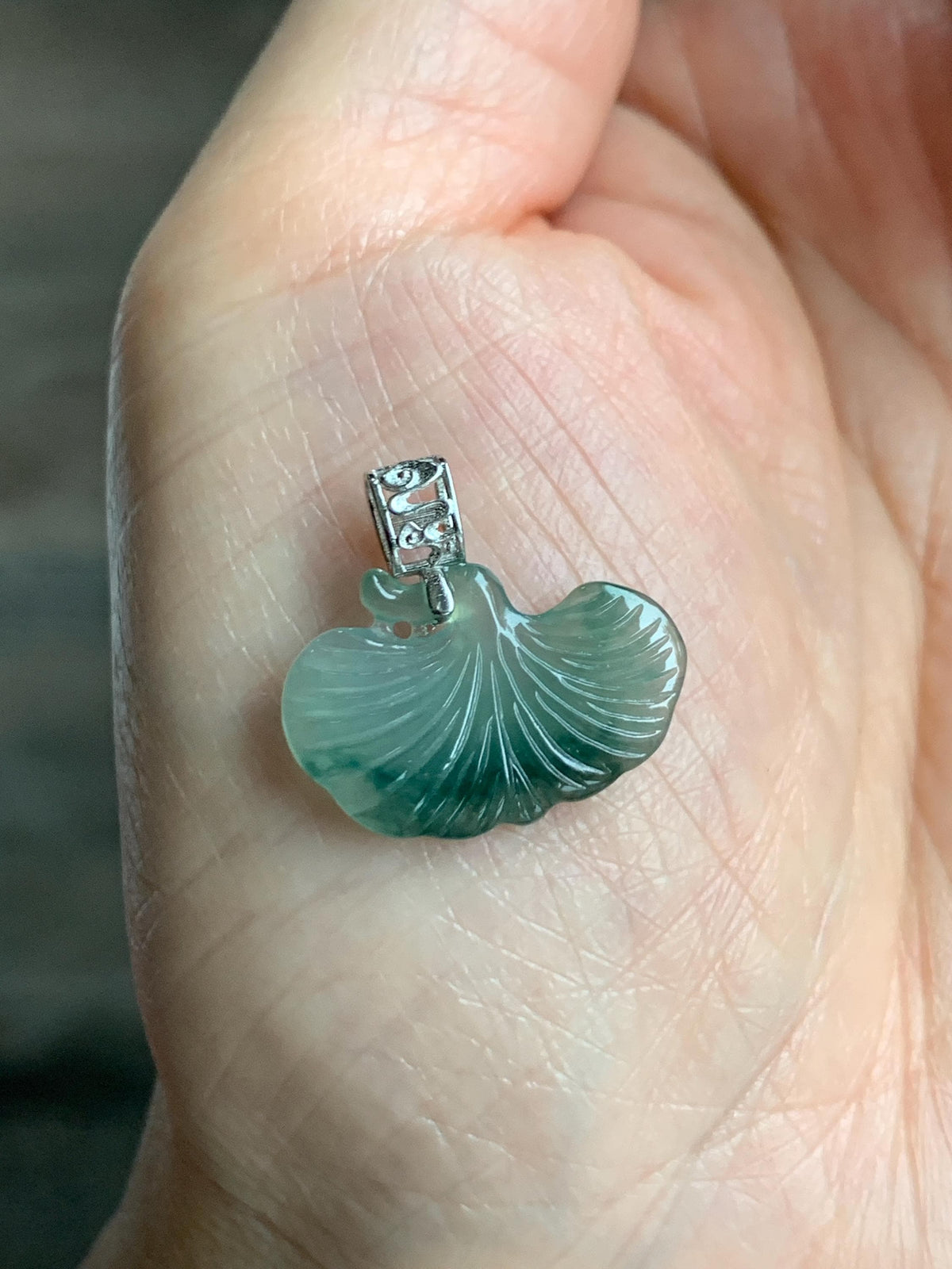 Petite Natural Grade A Icy Highly Translucent Dark Green Marbled Jade Jadeite Ginkgo Leaf Pendant Sterling Silver 天然冰胶飘花翡翠银杏叶迷你吊坠 MYX330A