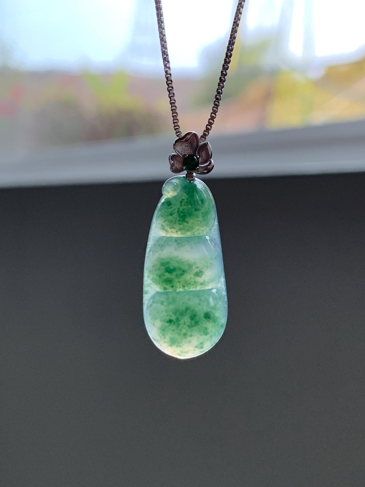 Certified Natural Grade A Icy Translucent Green Marbled Jade Jadeite Lucky Peapod Pendant Sterling Silver 2.33g 天然冰胶飘绿花翡翠福豆吊坠 1237