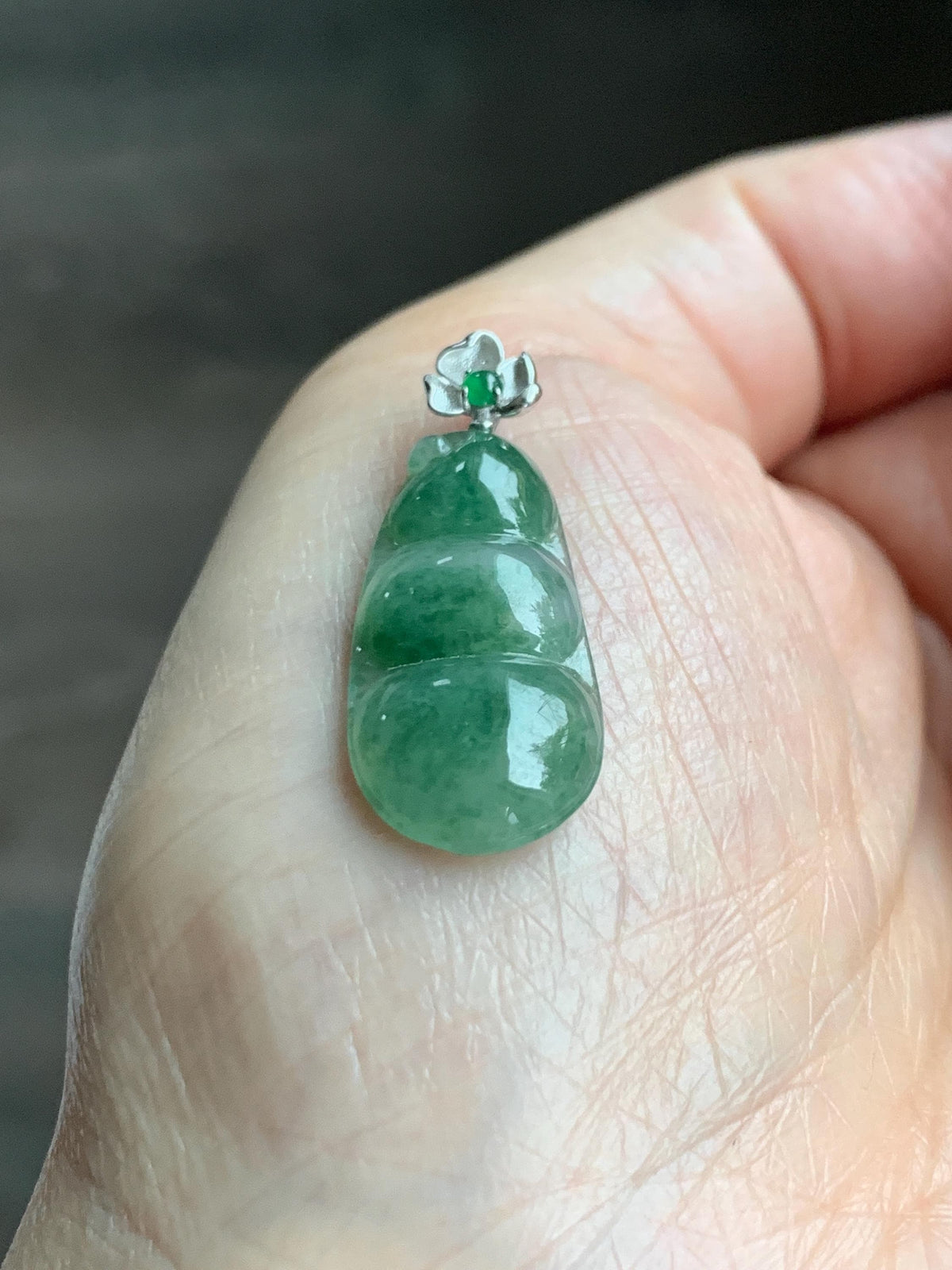 Certified Natural Grade A Icy Translucent Green Marbled Jade Jadeite Lucky Peapod Pendant Sterling Silver 2.33g 天然冰胶飘绿花翡翠福豆吊坠 1237