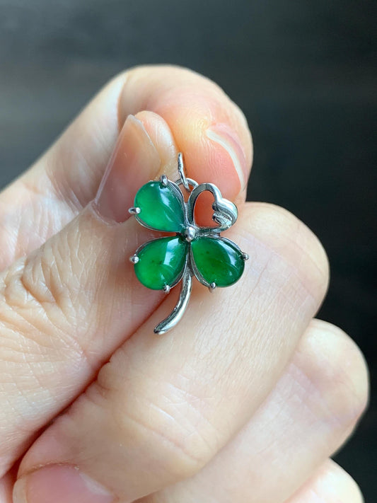 Natural Grade A Guatemalan Icy Translucent Vibrant Green Teardrop Jade Jadeite Clover Leaf Pendant Sterling Silver 天然冰危绿水滴翡翠四叶草镶嵌吊坠 WLC165