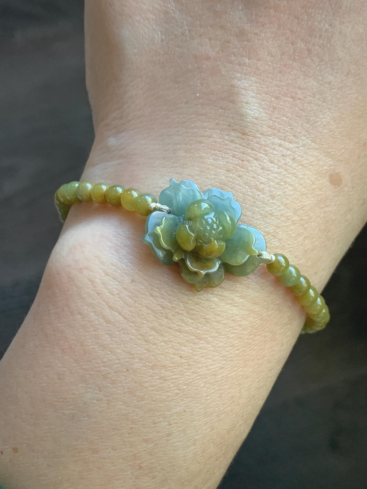 Natural Guatemalan Icy Translucent Dusty Blue Yellow Marbled Jade Jadeite Lotus Flower Petite Beaded Bracelet 7” 8g 天然冰危蓝黄翡翠莲花满黄小圆珠手串 WLH240