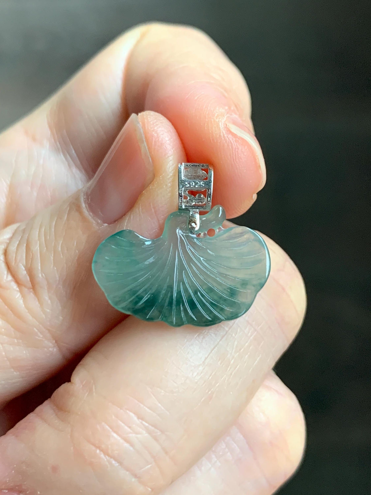 Petite Natural Grade A Icy Highly Translucent Dark Green Marbled Jade Jadeite Ginkgo Leaf Pendant Sterling Silver 天然冰胶飘花翡翠银杏叶迷你吊坠 MYX330A