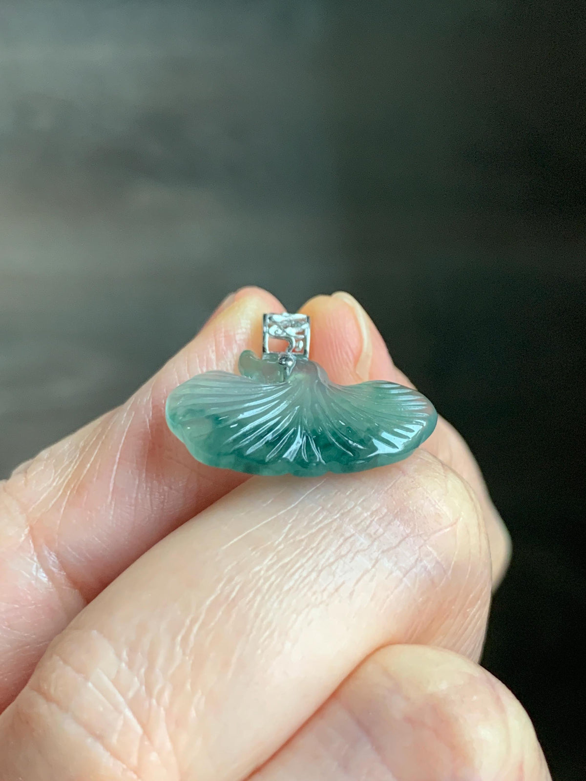 Petite Natural Grade A Icy Highly Translucent Dark Green Marbled Jade Jadeite Ginkgo Leaf Pendant Sterling Silver 天然冰胶飘花翡翠银杏叶迷你吊坠 MYX330A