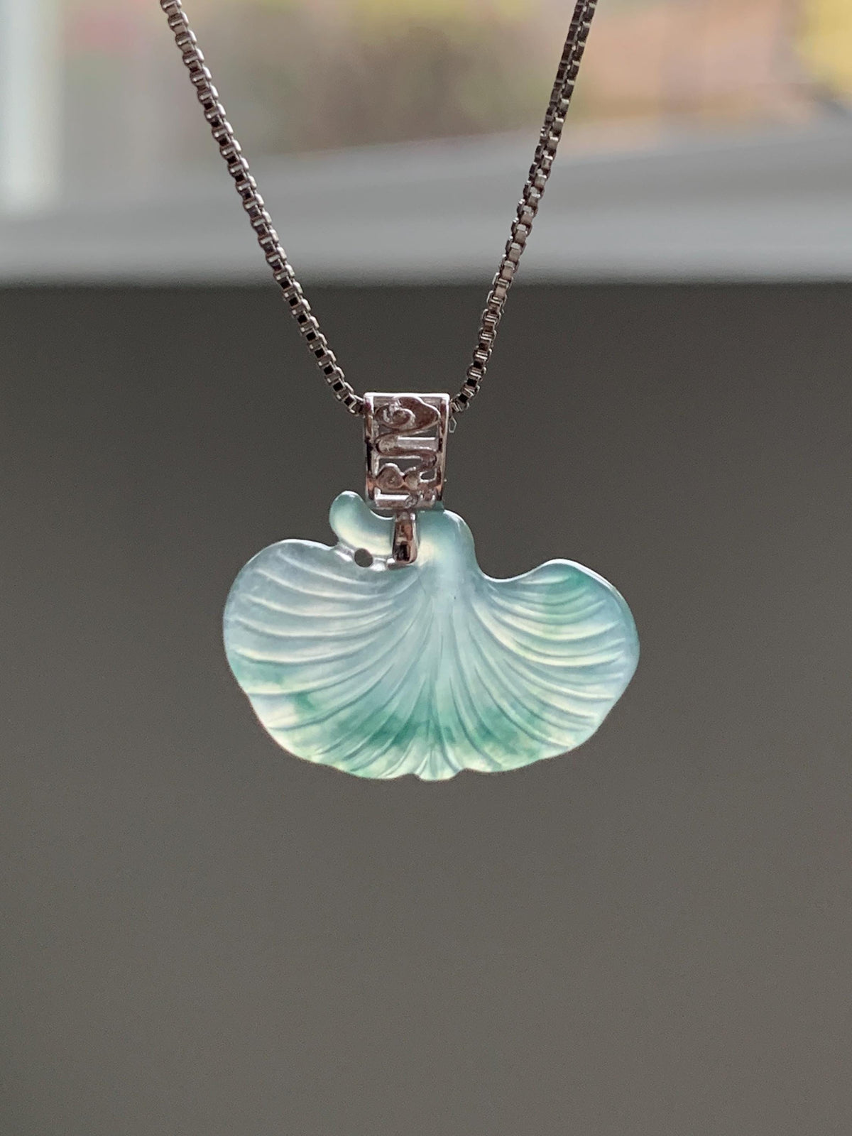 Petite Natural Grade A Icy Highly Translucent Dark Green Marbled Jade Jadeite Ginkgo Leaf Pendant Sterling Silver 天然冰胶飘花翡翠银杏叶迷你吊坠 MYX330A