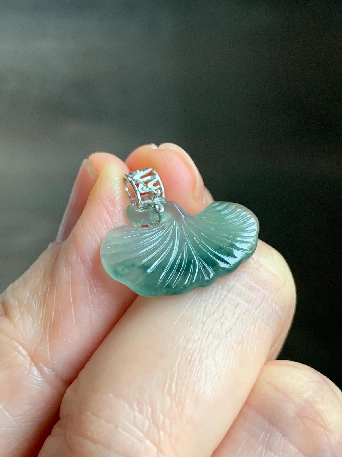 Petite Natural Grade A Icy Highly Translucent Dark Green Marbled Jade Jadeite Ginkgo Leaf Pendant Sterling Silver 天然冰胶飘花翡翠银杏叶迷你吊坠 MYX330A