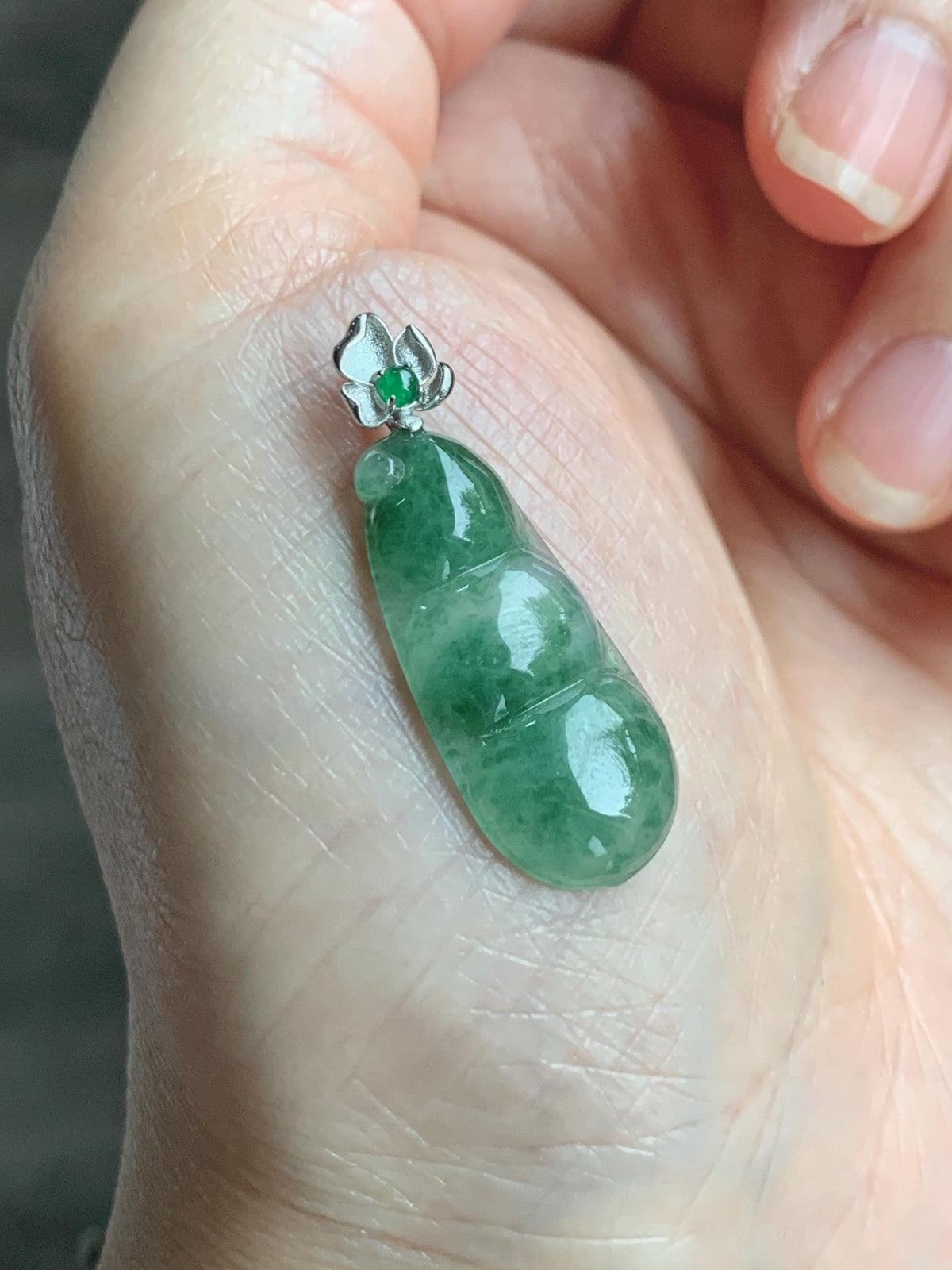 Certified Natural Grade A Icy Translucent Green Marbled Jade Jadeite Lucky Peapod Pendant Sterling Silver 2.33g 天然冰胶飘绿花翡翠福豆吊坠 1237