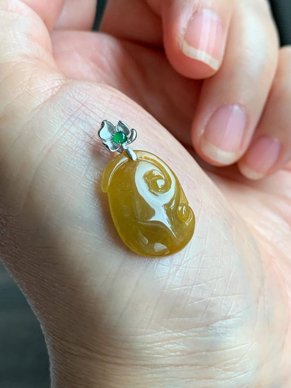 Certified Natural Grade A Icy Translucent Rich Dark Yellow Jade Jadeite Ruyi Amulet Petite Pendant Sterling Silver 1.95g 天然冰胶鸡油黄翡翠如意吊坠 1162