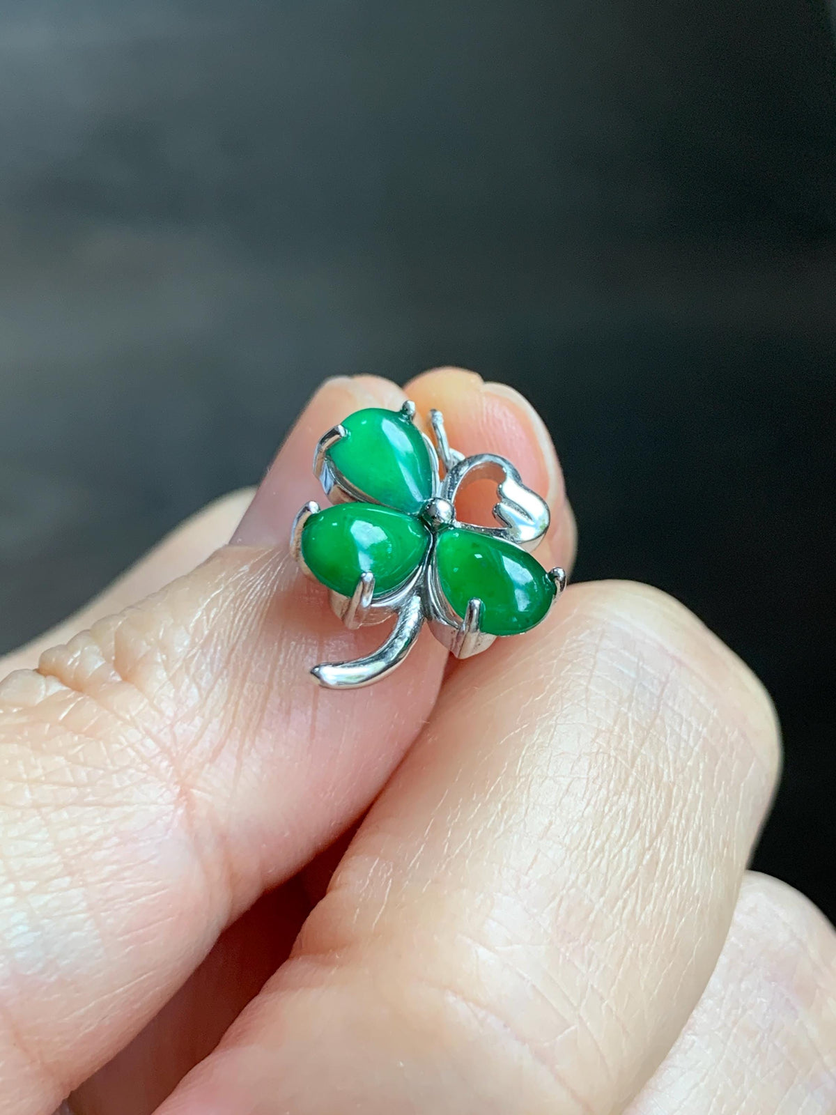 Natural Grade A Guatemalan Icy Translucent Vibrant Green Teardrop Jade Jadeite Clover Leaf Pendant Sterling Silver 天然冰危绿水滴翡翠四叶草镶嵌吊坠 WLC165