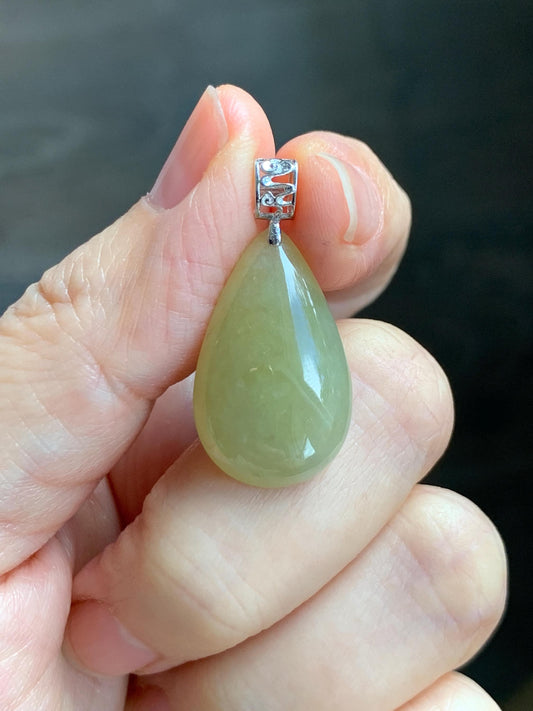 Natural Grade A Icy Translucent Pastel Yellow Jade Jadeite Teardrop Solitaire Pendant Sterling Silver 3g 天然冰淡黄翡翠水滴蛋面吊坠 MDH184A