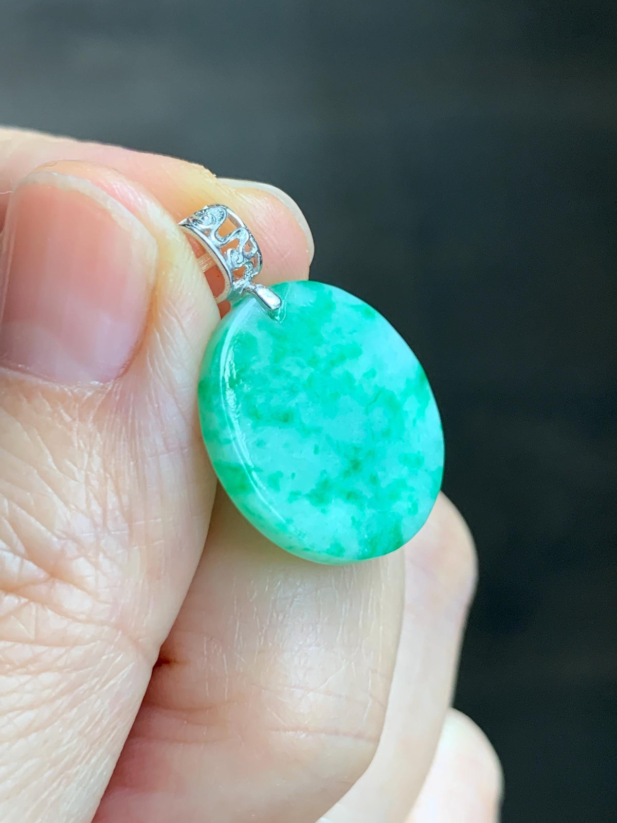 Petite Natural Grade A Icy Translucent Green Marbled Jade Jadeite Round Wu Shi Pai Pendant Sterling Silver 天然冰飘绿花翡翠无事牌镶嵌吊坠 MYL275B