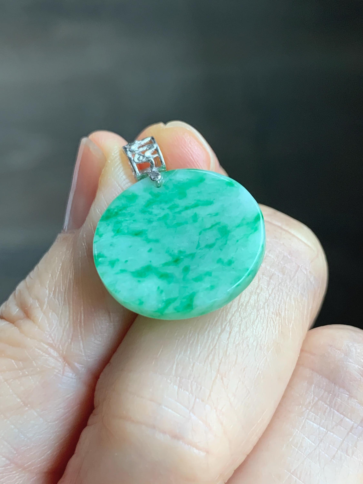 Petite Natural Grade A Icy Translucent Green Marbled Jade Jadeite Round Wu Shi Pai Pendant Sterling Silver 天然冰飘绿花翡翠无事牌镶嵌吊坠 MYL275B