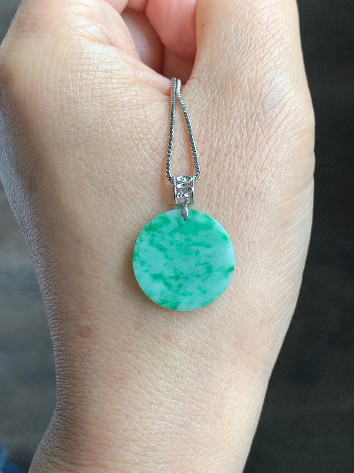 Petite Natural Grade A Icy Translucent Green Marbled Jade Jadeite Round Wu Shi Pai Pendant Sterling Silver 天然冰飘绿花翡翠无事牌镶嵌吊坠 MYL275B