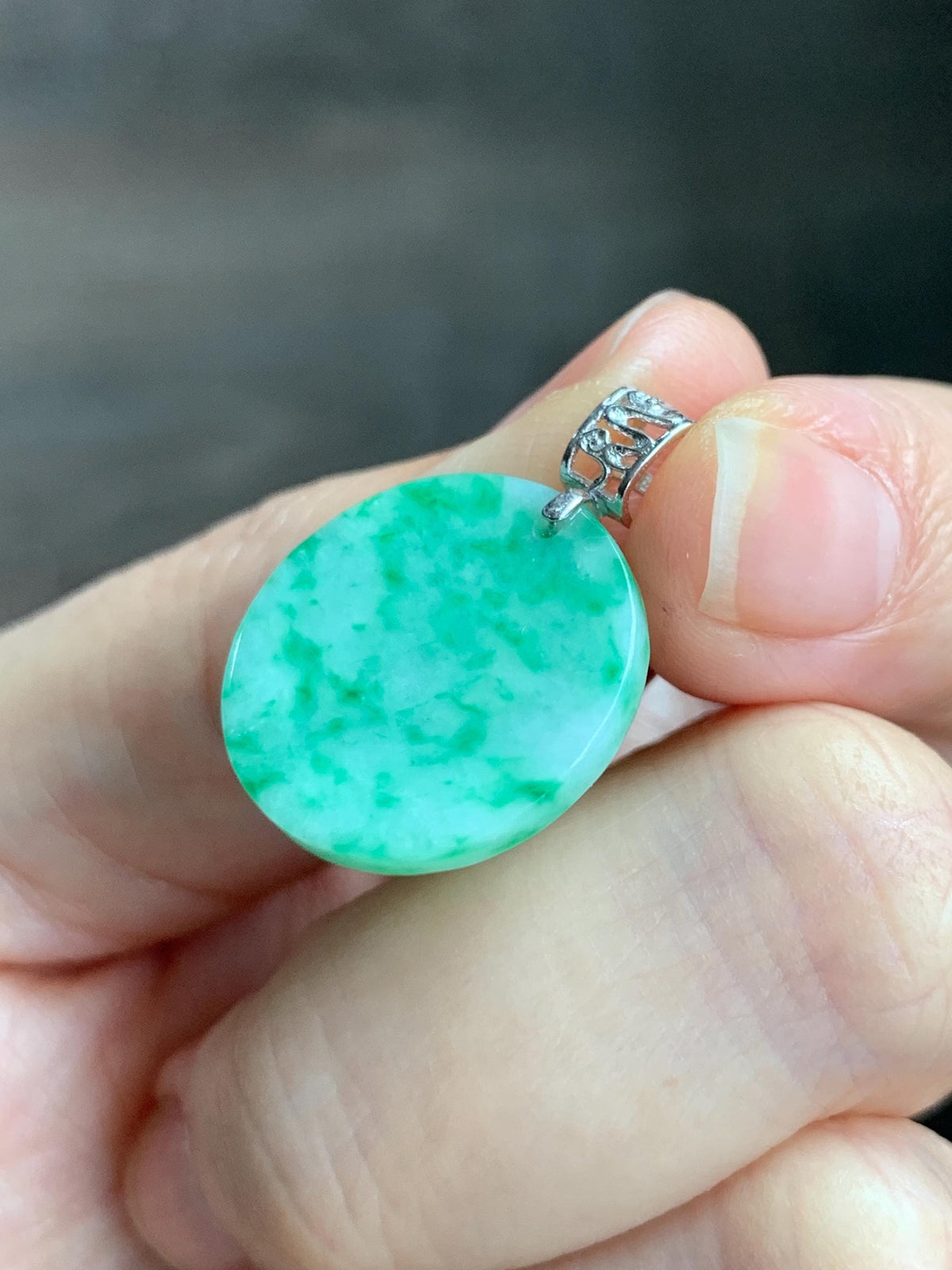 Petite Natural Grade A Icy Translucent Green Marbled Jade Jadeite Round Wu Shi Pai Pendant Sterling Silver 天然冰飘绿花翡翠无事牌镶嵌吊坠 MYL275B