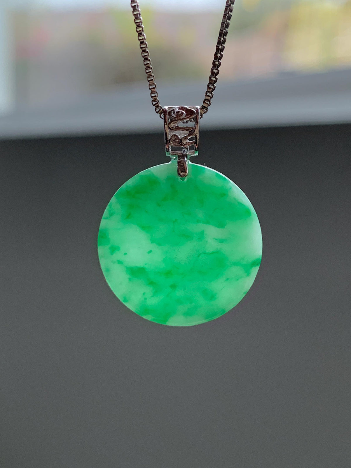 Petite Natural Grade A Icy Translucent Green Marbled Jade Jadeite Round Wu Shi Pai Pendant Sterling Silver 天然冰飘绿花翡翠无事牌镶嵌吊坠 MYL275B