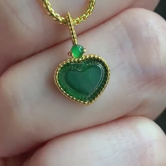 Natural Guatemalan Icy Highly Translucent Vibrant Green Jadeite Faceted Heart Pendant Sterling Silver Yellow Gold Finish 天然冰危绿翡翠爱心蛋面银镶吊坠 A