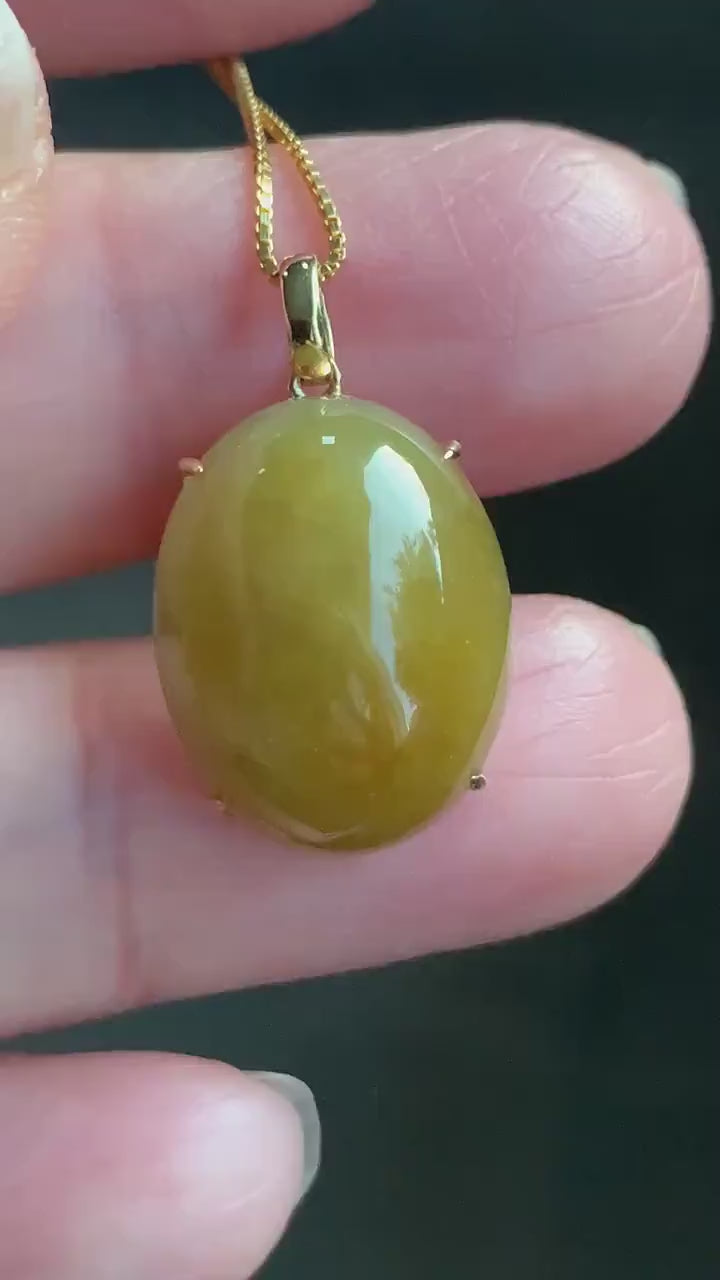 Certified Natural Burmese Translucent Intense Yellow Jadeite Large Oval Solitaire Pendant 18K Yellow Gold 3.91g 天然缅甸细糯鸡油黄翡翠大蛋面镶嵌吊坠 1467