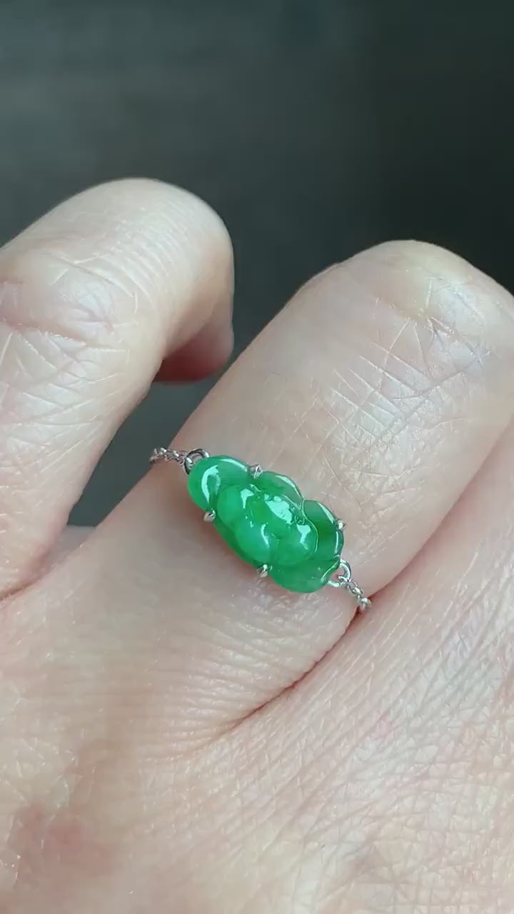 Certified Natural Burmese Icy Translucent Vibrant Green Jadeite Carved Lotus Flower Chain Ring 18K White Gold Adjustable 天然缅甸冰阳绿翡翠荷花镶嵌戒指