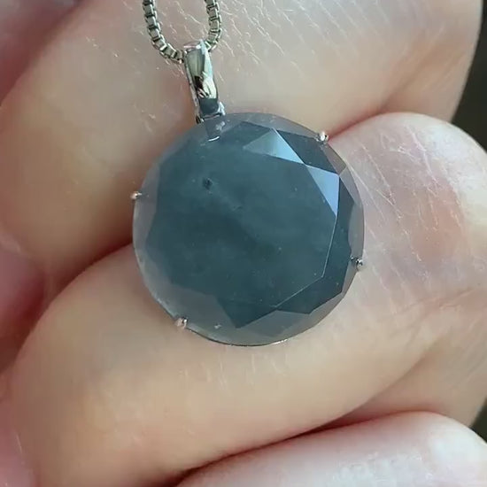 Certified Natural Guatemalan Icy Translucent Dark Blue Wuji Faceted Round Jadeite Pendant 18K White Gold 2.85g 天然冰危蓝乌鸡翡翠切割面蛋面镶嵌吊坠 1446