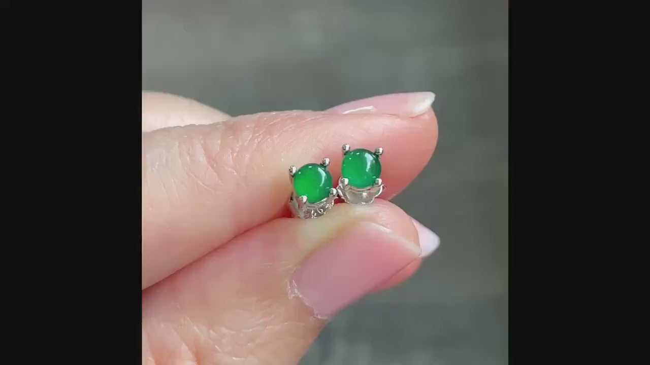 Petite Natural Guatemalan Icy Translucent Vibrant Green Jadeite Cabochon Classic Studs Earrings S925 Sterling Silver 4mm 天然冰危绿翡翠银镶耳钉