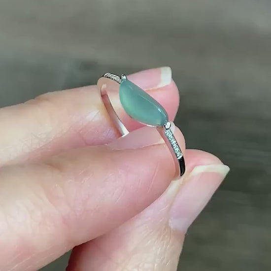 Certified Burmese Icy Highly Translucent Green Jadeite Horse Eye Cut Ring in 18K White Gold with Diamonds Sz 7 天然缅甸正冰晴绿翡翠马眼钻石镶嵌戒指