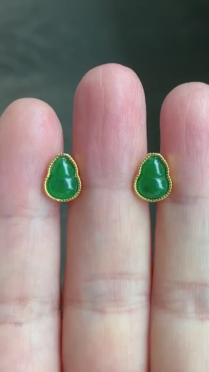 Natural Guatemalan Icy Translucent Green Jadeite Gourd Hulu Stud Earrings S925 Sterling Silver Yellow Gold Overlay 天然冰危绿翡翠葫芦银镶耳钉 A