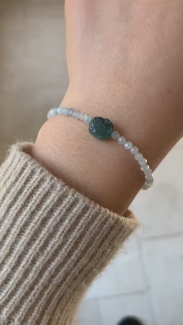 Natural Guatemalan Icy Blue Jadeite Engraved Bead Natural Faceted Aquamarine Beaded Bracelet Adjustable Sterling Silver 天然冰危蓝翡翠仿古雕珠海蓝宝珠手串