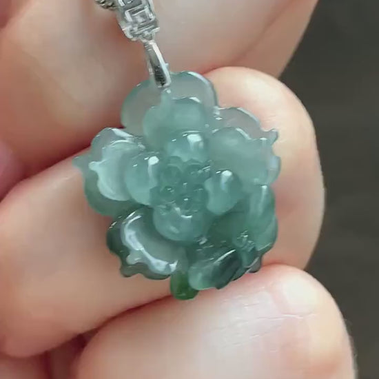 Natural Guatemalan Icy Highly Translucent Two-Tone Teal Blue Jadeite Lotus Flower Dragonfly Pendant 18K White Gold 天然冰危蓝绿翡翠莲花蜻蜓镶嵌吊坠 TTH726S