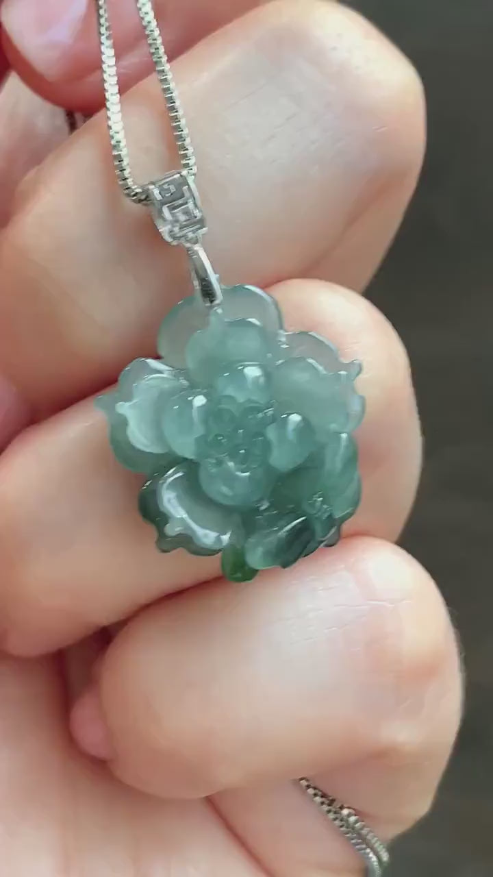 Natural Guatemalan Icy Highly Translucent Two-Tone Teal Blue Jadeite Lotus Flower Dragonfly Pendant 18K White Gold 天然冰危蓝绿翡翠莲花蜻蜓镶嵌吊坠 TTH726S