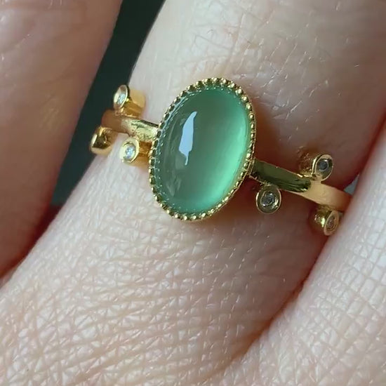 Certified Natural Burmese Premium Icy Highly Translucent Apple Green Jadeite Oval Cut 18K Yellow Gold & Diamonds Sz 6.5 天然缅甸正冰果绿翡翠钻石镶嵌戒指