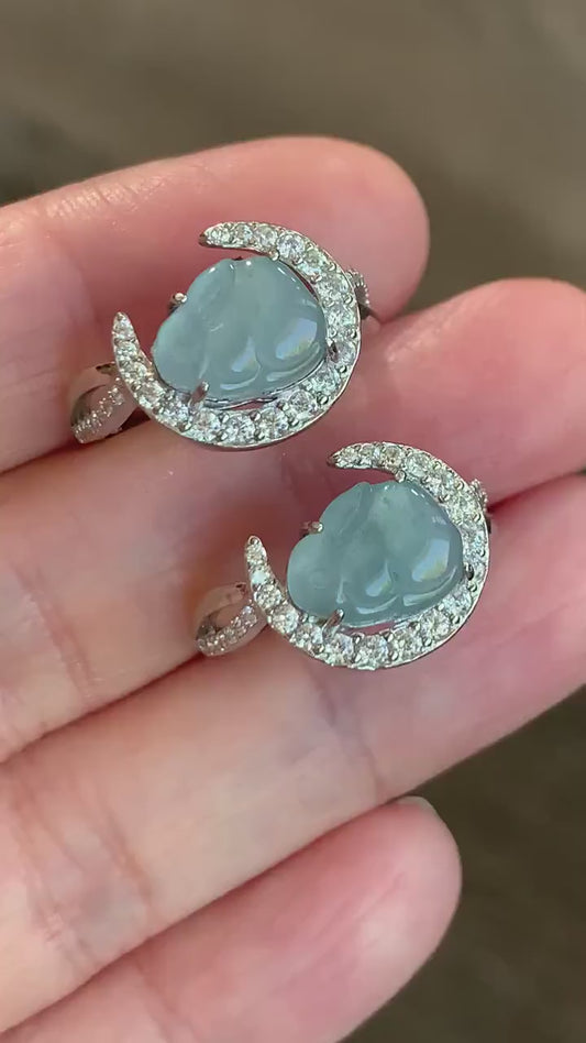 Natural Guatemalan Icy Translucent Sky Blue Jadeite Carved Bunny Rabbit Solitaire Ring Sterling Silver Adjustable Size 天然冰危天空蓝翡翠小兔银镶戒指 WXT