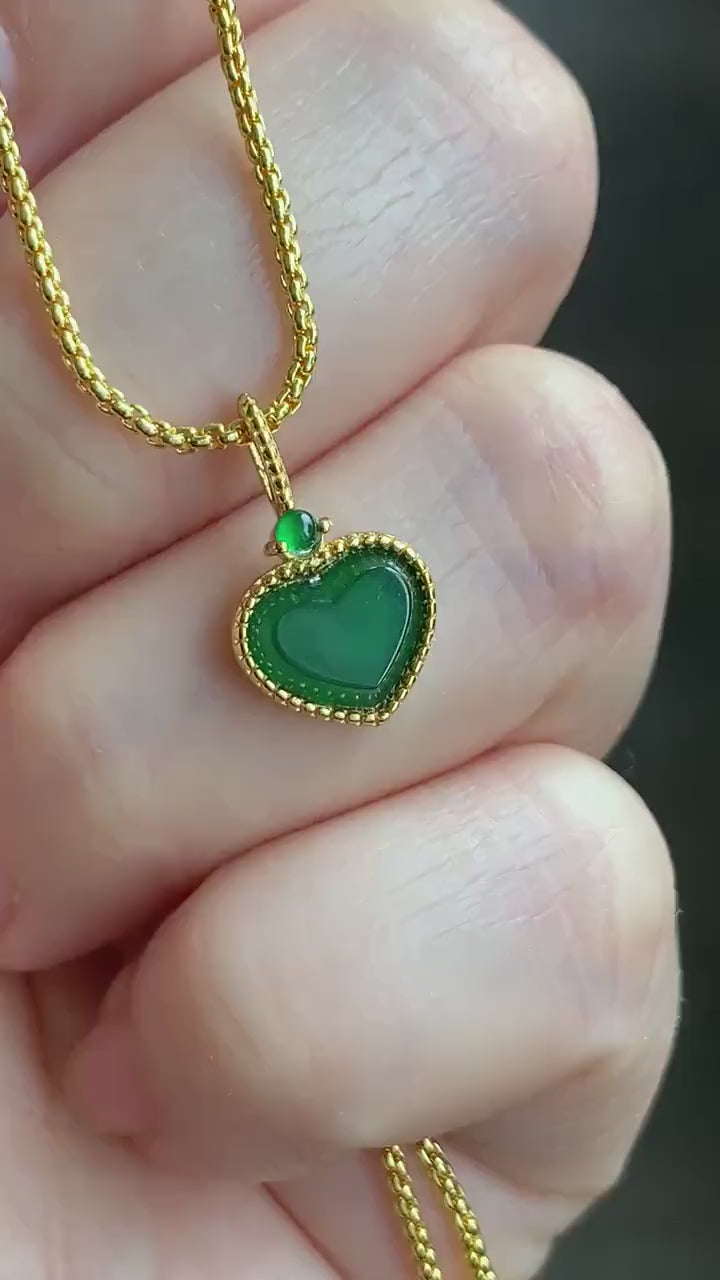 Natural Guatemalan Icy Highly Translucent Vibrant Green Jadeite Faceted Heart Pendant Sterling Silver Yellow Gold Finish 天然冰危绿翡翠爱心蛋面银镶吊坠 B